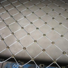 Сетка нержавеющая тросовая со скобочным креплением и ромбической ячейкой Н2 7х7 AISI 316 20х35х1 мм